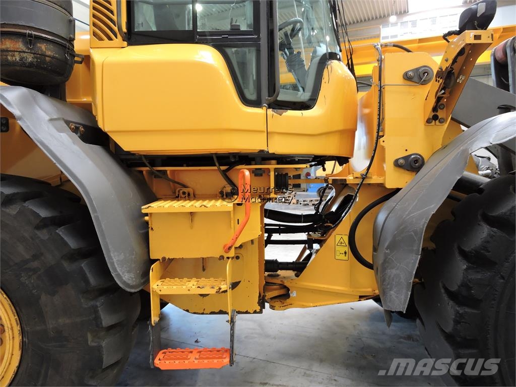 Volvo L90H لوادر بعجل