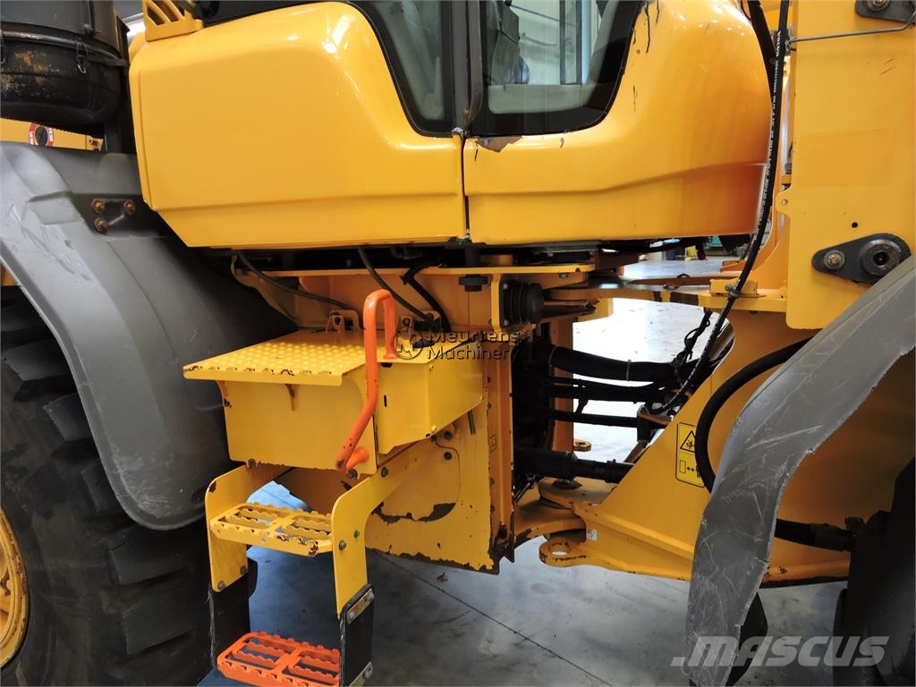 Volvo L90H لوادر بعجل