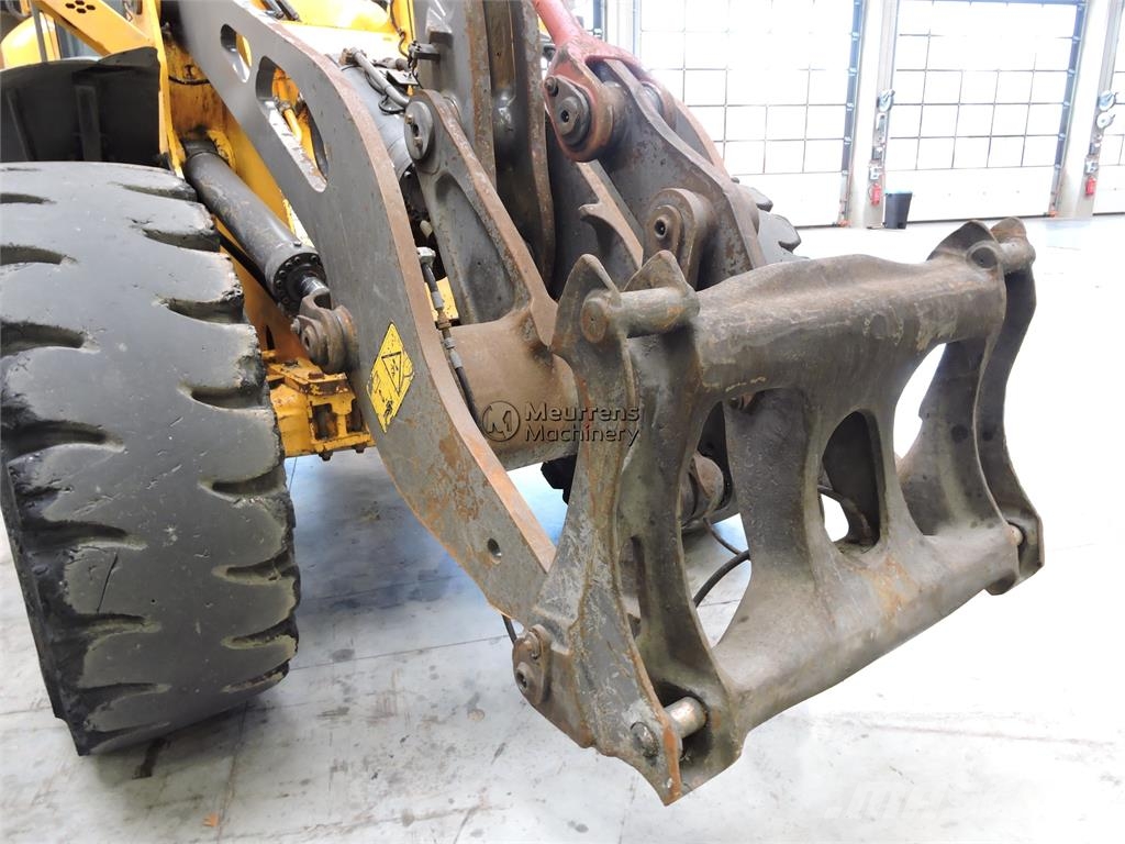 Volvo L90H لوادر بعجل