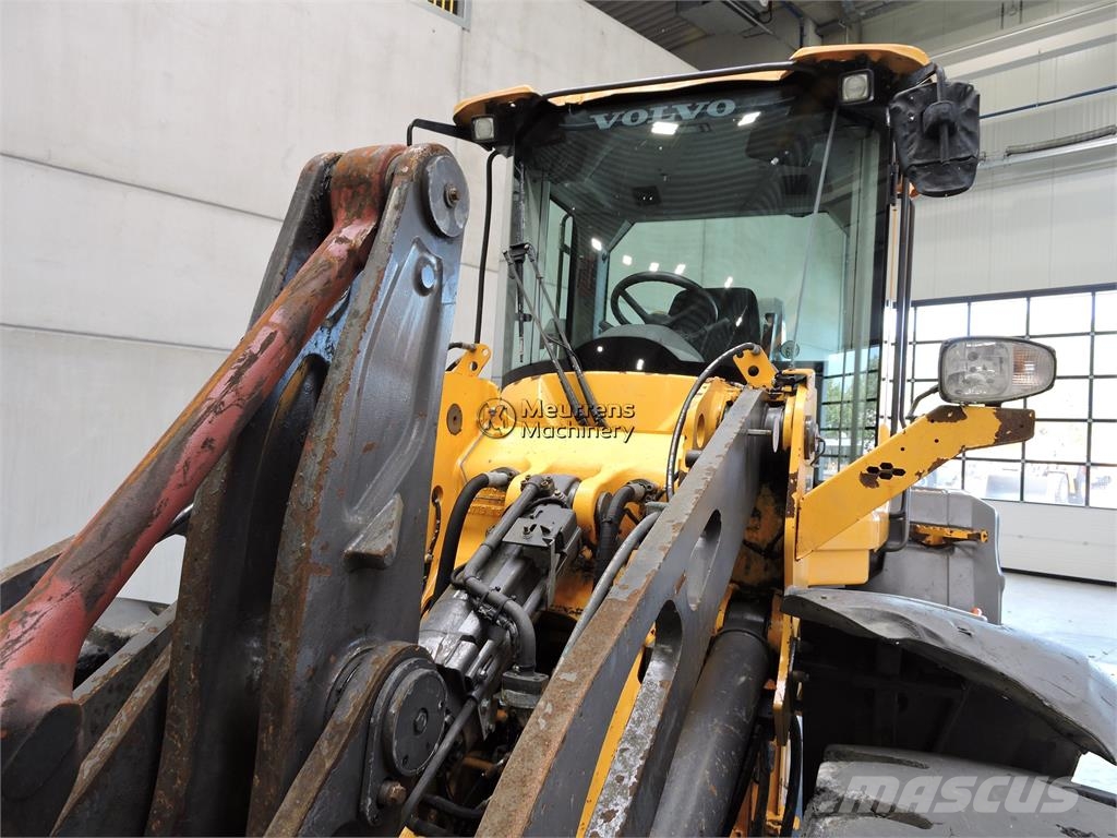 Volvo L90H لوادر بعجل