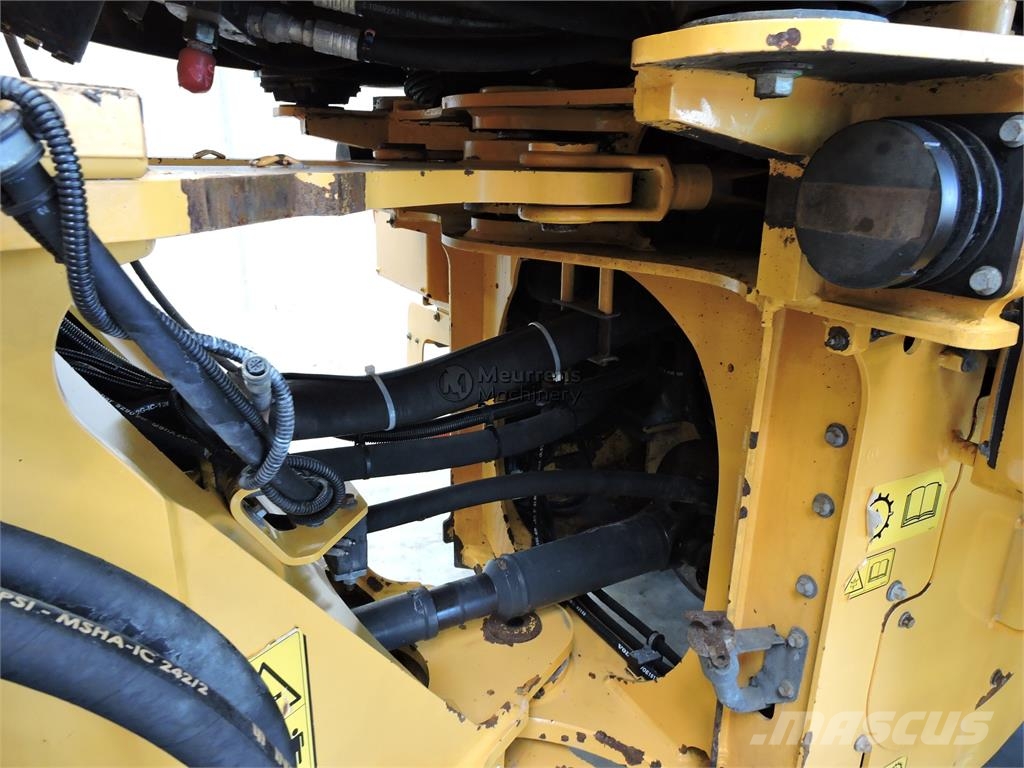 Volvo L90H لوادر بعجل