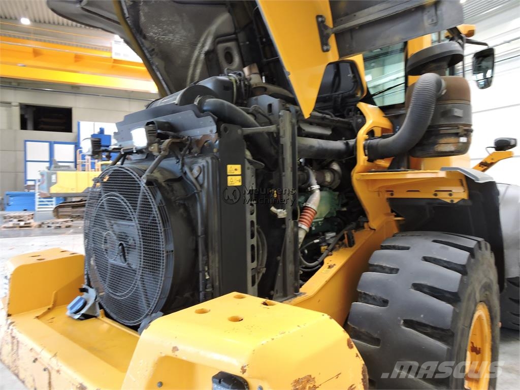 Volvo L90H لوادر بعجل
