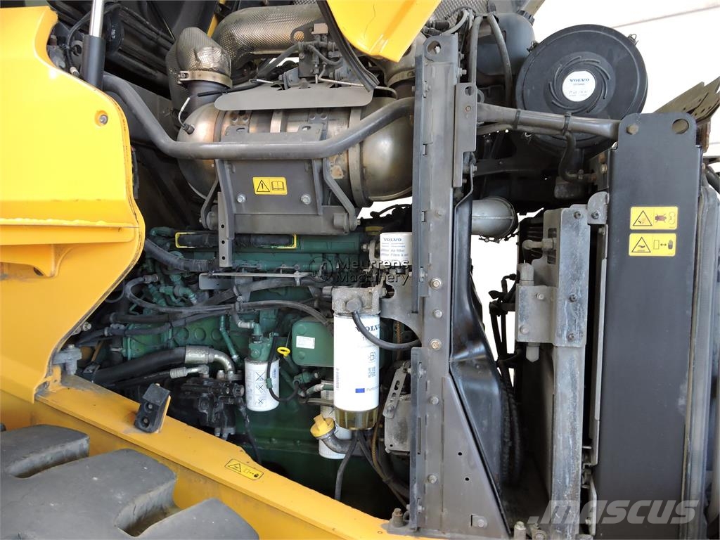 Volvo L90H لوادر بعجل