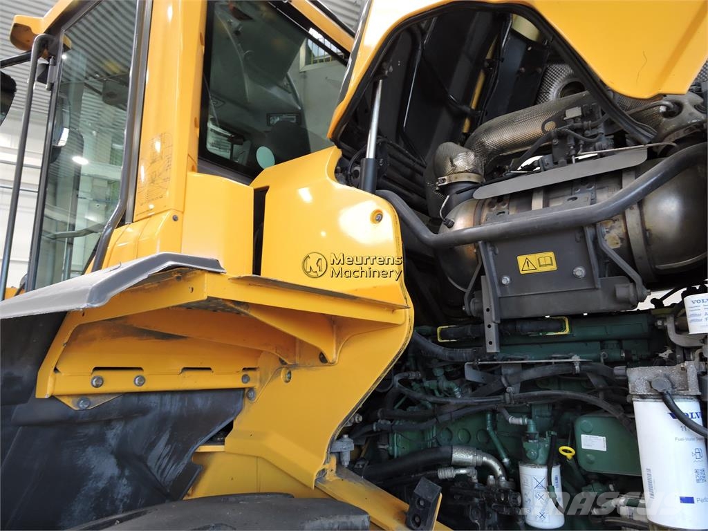 Volvo L90H لوادر بعجل