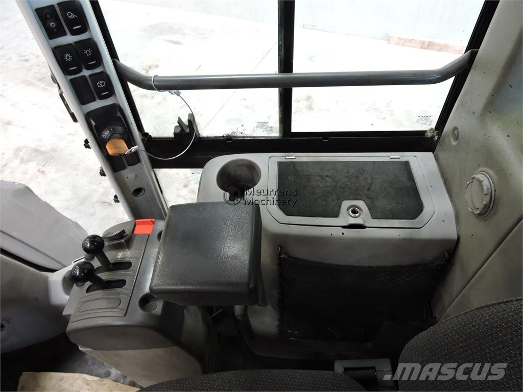 Volvo L90H لوادر بعجل