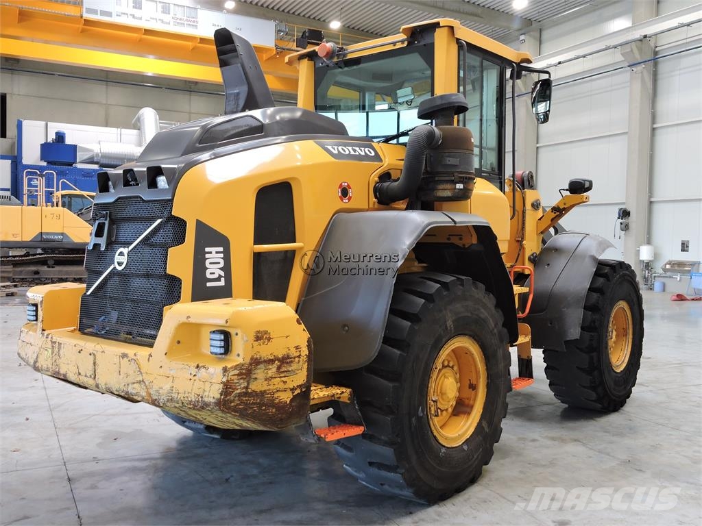Volvo L90H لوادر بعجل