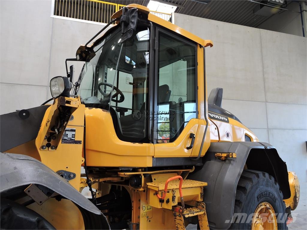Volvo L90H لوادر بعجل