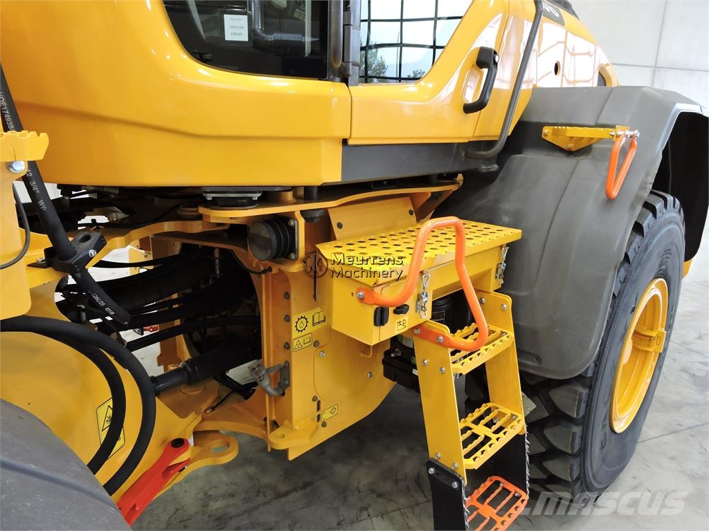 Volvo L90H New Bucket + Tyres Incarcator pe pneuri