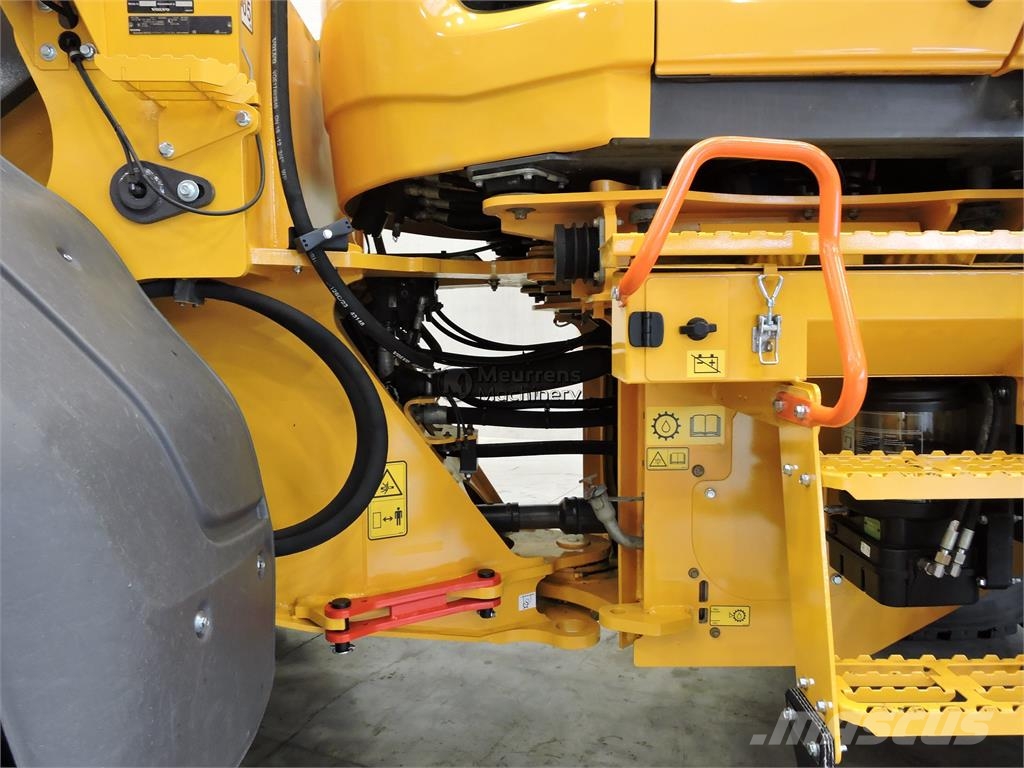 Volvo L90H New Bucket + Tyres Incarcator pe pneuri