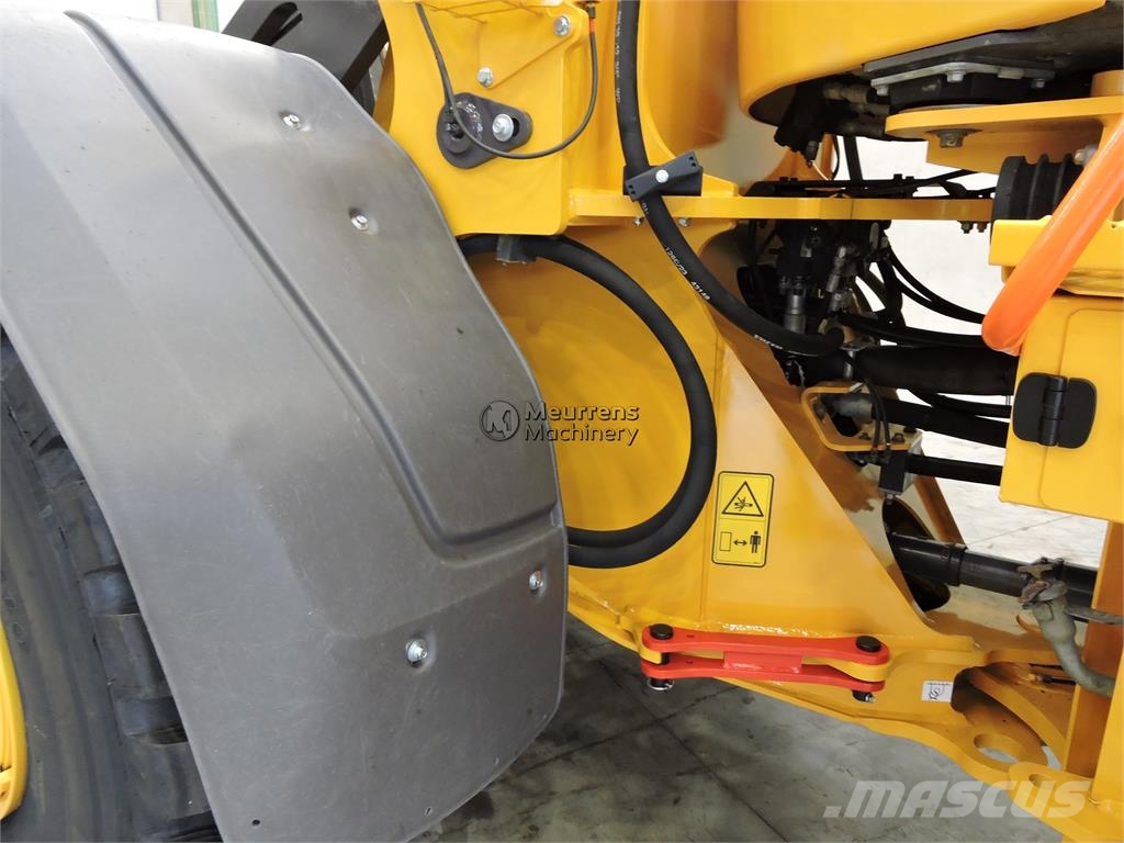 Volvo L90H New Bucket + Tyres Incarcator pe pneuri