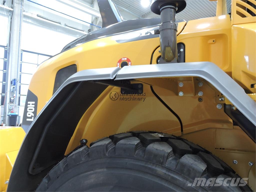 Volvo L90H New Bucket + Tyres Incarcator pe pneuri