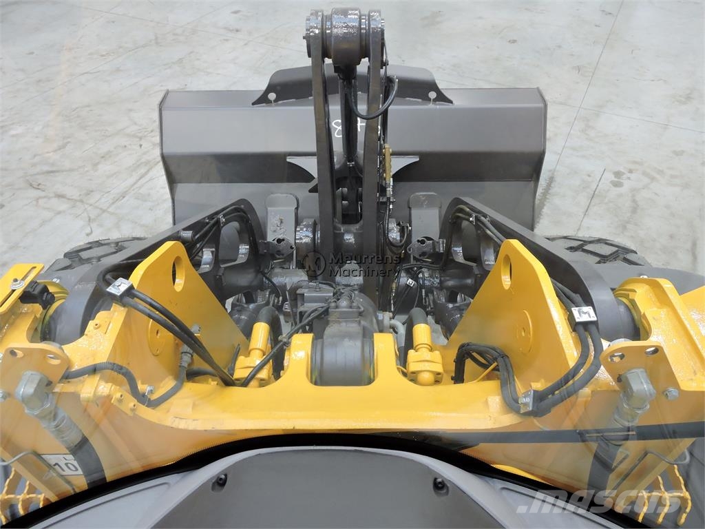 Volvo L90H New Bucket + Tyres Incarcator pe pneuri