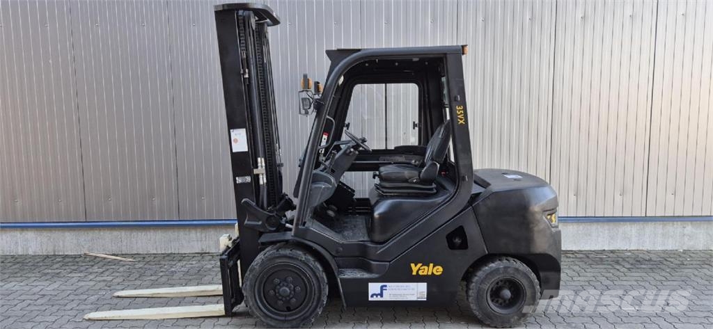 Yale UTILEV UT35P Diesel heftrucks