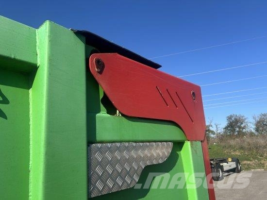 ANDERE ABROLLCONTAINER 37M³ HYDRAULISCHE KLAPPE Erikoiskontit
