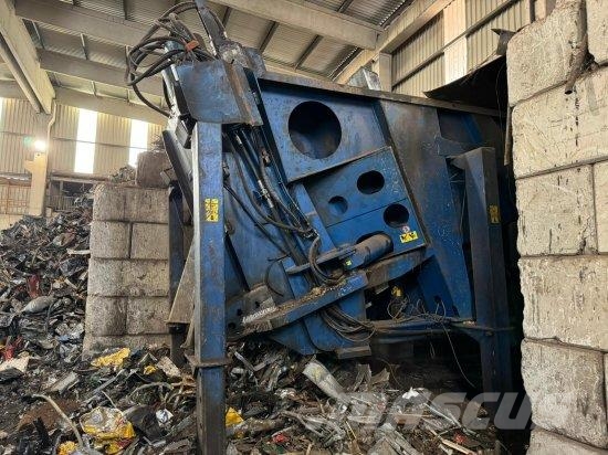 ANDERE SCHROTTSCHERE BONFIGLIOLI SQUALO 1500 Diger