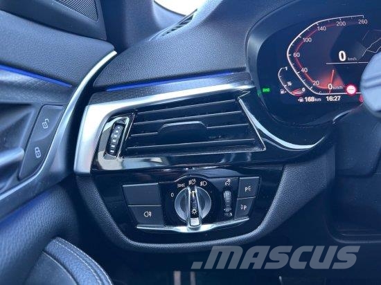 BMW 540 540IX DRIVE NAVI,HEAD-UP-DISPLAY ,PANORAMADACH Lengvieji automobiliai