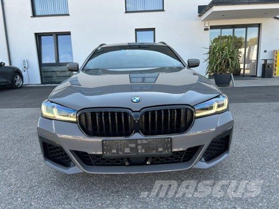 BMW 540 540IX DRIVE NAVI,HEAD-UP-DISPLAY ,PANORAMADACH Lengvieji automobiliai