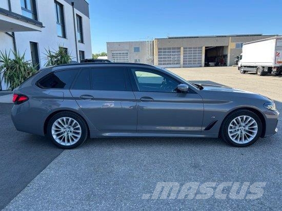 BMW 540 540IX DRIVE NAVI,HEAD-UP-DISPLAY ,PANORAMADACH Lengvieji automobiliai