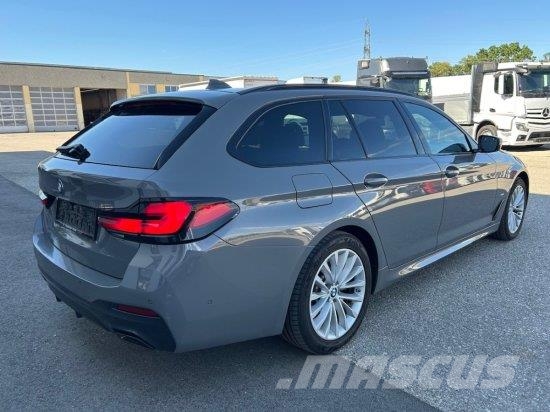 BMW 540 540IX DRIVE NAVI,HEAD-UP-DISPLAY ,PANORAMADACH Lengvieji automobiliai
