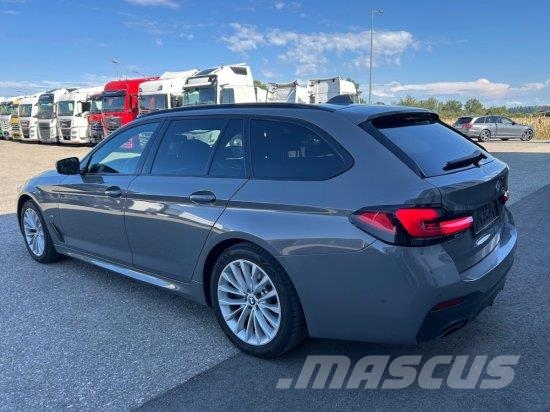 BMW 540 540IX DRIVE NAVI,HEAD-UP-DISPLAY ,PANORAMADACH Lengvieji automobiliai