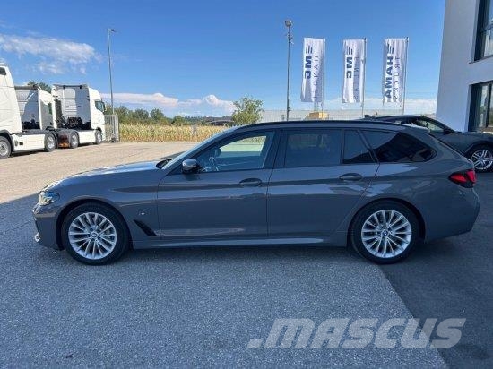 BMW 540 540IX DRIVE NAVI,HEAD-UP-DISPLAY ,PANORAMADACH Lengvieji automobiliai