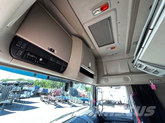 DAF XF 460 FT SSC, AUTOMATIK, EURO6 曳引機組件