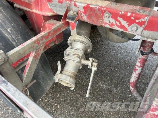 FELDBINDER TANKAUFLIEGER, 33.000L, 4 KAMMERN Semirremolques cisterna