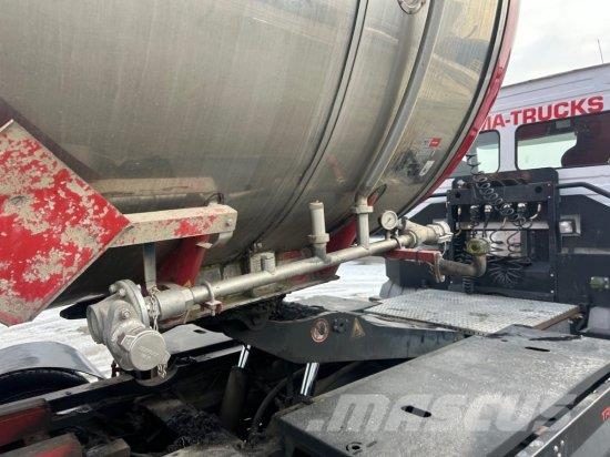 FELDBINDER TANKAUFLIEGER, 33.000L, 4 KAMMERN Semirremolques cisterna