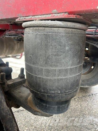 FELDBINDER TANKAUFLIEGER, 33.000L, 4 KAMMERN Semirremolques cisterna