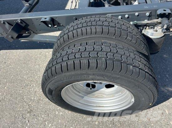 Iveco DAILY 40 - 180 FAHRGESTELL, E6 OHNE MOTOR/OHNE GET Andre varebiler