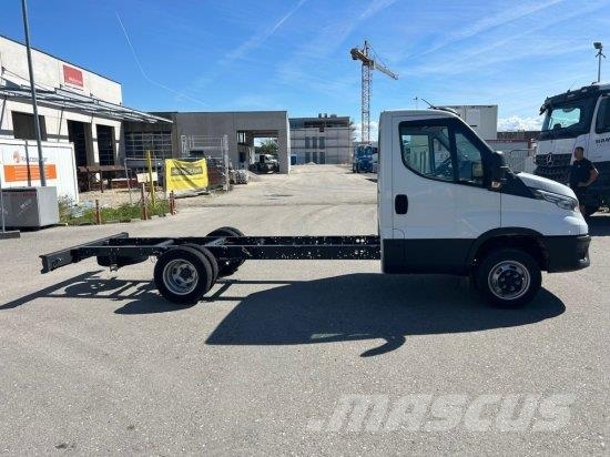 Iveco DAILY 40 - 180 FAHRGESTELL, E6 OHNE MOTOR/OHNE GET Andre varebiler