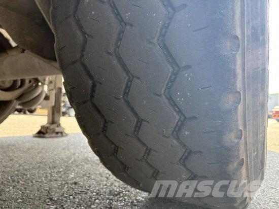 KöGEL KIPPMULDE 25M³, LIFTACHSE, ROLLPLANE Semirremolques de volteo