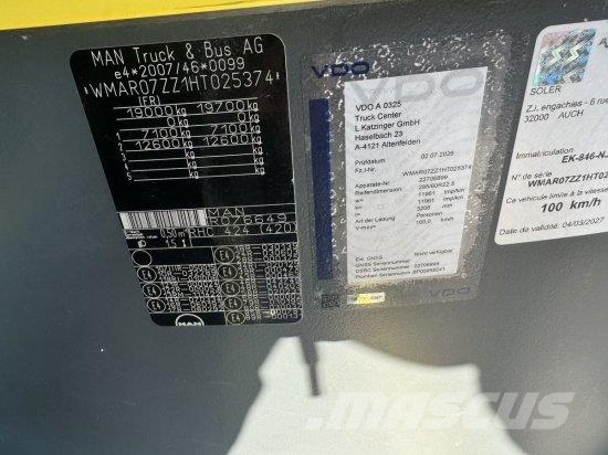 MAN LIONS COACH REISEBUS, 53 SITZE + FAHRER + REISELEI أخرى