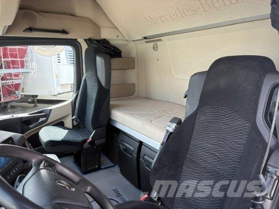 Mercedes-Benz 1851 GIGASPACE, RETARDER, HYDRAULIK, MIRROR-CAM Prime Movers