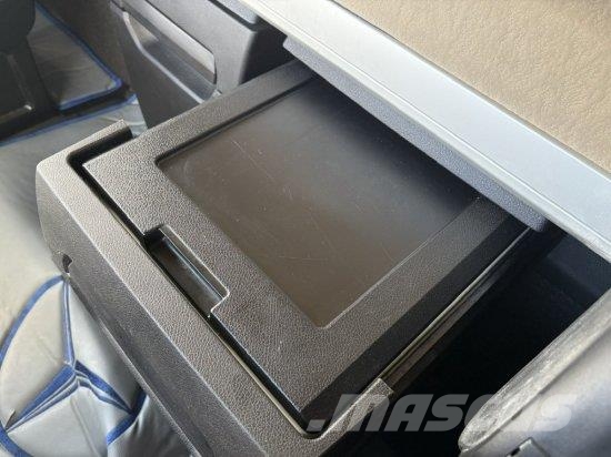Mercedes-Benz 1851 GIGASPACE, RETARDER, HYDRAULIK, MIRROR-CAM Prime Movers
