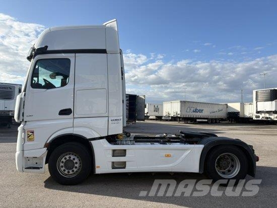 Mercedes-Benz 1851 GIGASPACE, RETARDER, HYDRAULIK, MIRROR-CAM Prime Movers