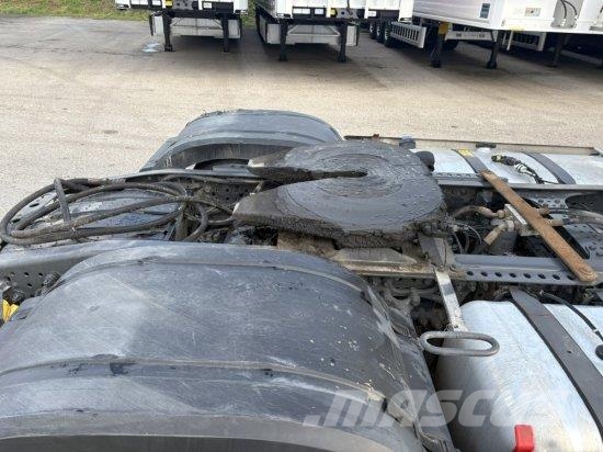 Mercedes-Benz ACTROS 1851 GIGA SPACE, STREAM MIRROW CAM, HYDRAUL Trækkere