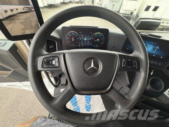 Mercedes-Benz ACTROS 1851 GIGA SPACE, STREAM MIRROW CAM, HYDRAUL Trækkere
