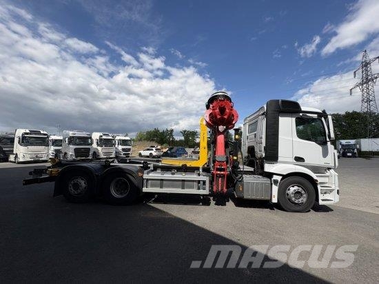 Mercedes-Benz ACTROS 2551 6X2, PALFINGER-ABROLLKIPPER MIT SCHROT Camiones polibrazo