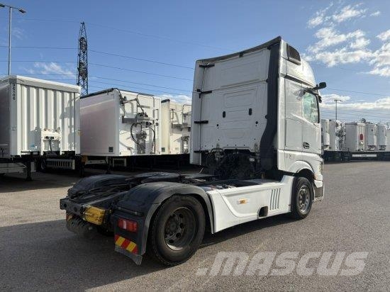 Mercedes-Benz ACTROS 1851 GIGA SPACE, STREAM MIRROW CAM, HYDRAUL Trækkere