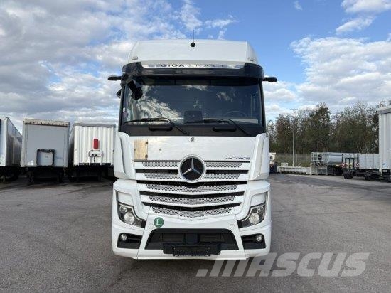 Mercedes-Benz ACTROS 1851 GIGA SPACE, STREAM MIRROW CAM, HYDRAUL Trækkere