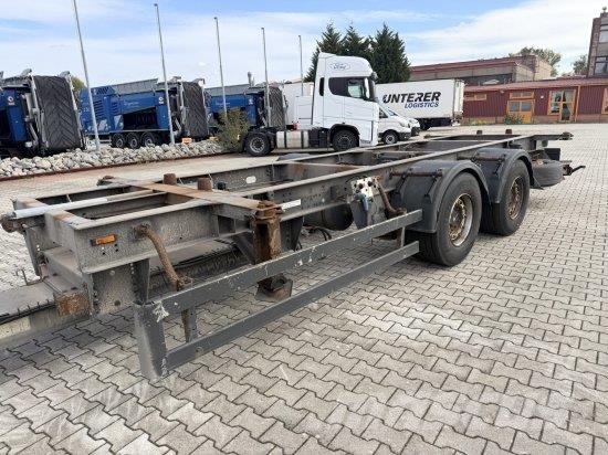 SCHMITZ GOTHA ZWF 18 MAXI مقطورات حاويات