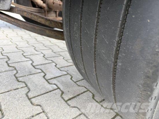 SCHMITZ GOTHA ZWF 18 MAXI مقطورات حاويات