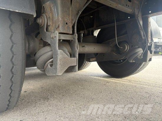 SCHWARZMüLLER J SERIE, SAF ACHSEN, LIFTACHSE Тентованные полуприцепы
