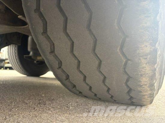 SCHWARZMüLLER J SERIE, SAF ACHSEN, LIFTACHSE Тентованные полуприцепы