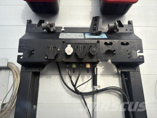 SCHWARZMüLLER J SERIE, SAF ACHSEN, LIFTACHSE Тентованные полуприцепы