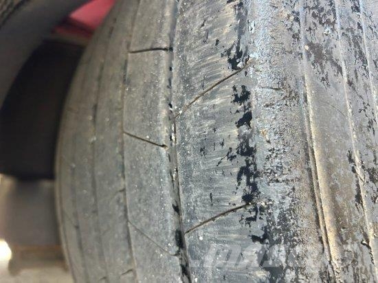 SCHWARZMüLLER SPEZIALAUFLIEGER SCHRäGLADER, COILMULDE MEHRERE EI Semi-trailer med Gardinsider