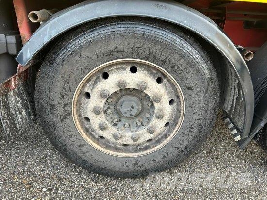 SCHWARZMüLLER SPEZIALAUFLIEGER SCHRäGLADER, COILMULDE, LIFTACHSE Semi-trailer med Gardinsider
