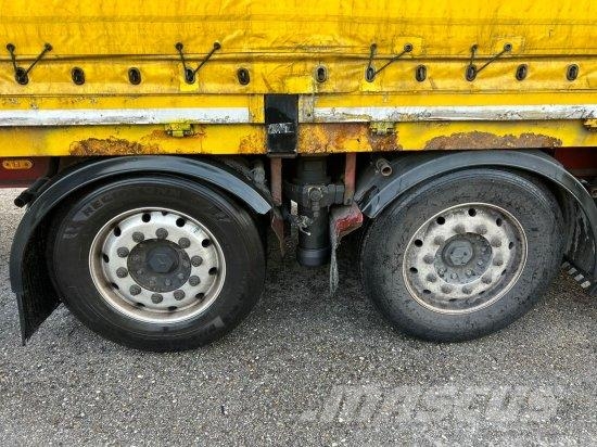SCHWARZMüLLER SPEZIALAUFLIEGER SCHRäGLADER, COILMULDE, LIFTACHSE Semi-trailer med Gardinsider