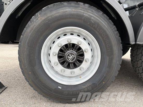 SCHWARZMüLLER THERMORUNDMULDE 25 M³, LIFTACHSE, ROLLPLANE, BPW A 傾卸式半拖車